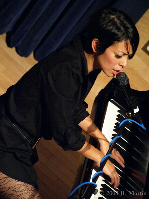 038HPX - Emm Gryner_10212008.JPG